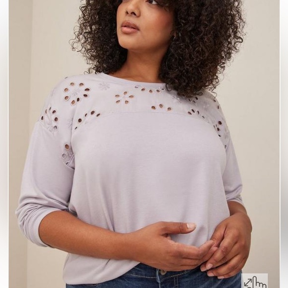 🆕NWT🔖Torrid Grey Lightweight French Terry Eyelet Detail Top - 3X - Picture 1 of 8